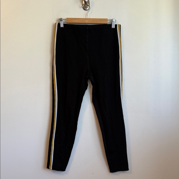 Preowned Women’s Size Large Sanctuary Black and striped leggings - Picture 1 of 5